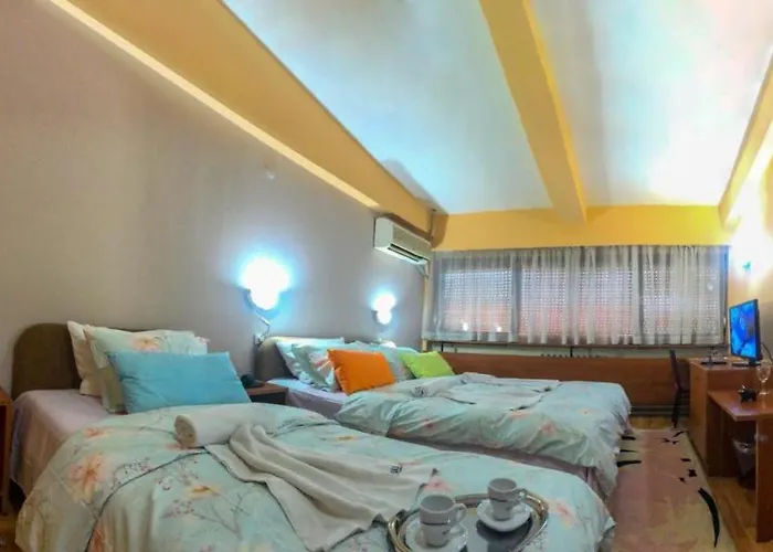 Square Macedonia Guest house 3*